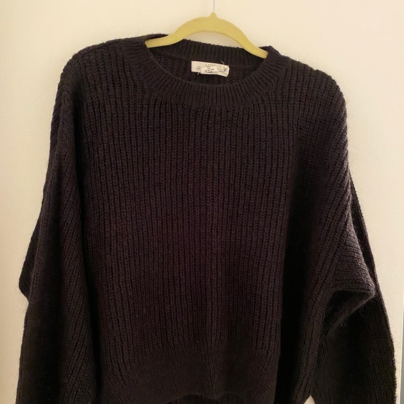 NOT FOR SALE Black Sweater - Picture 4 of 6